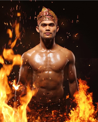 10 Potret Yolla Prima, aktor film The Raid 2 peraih emas pencak silat