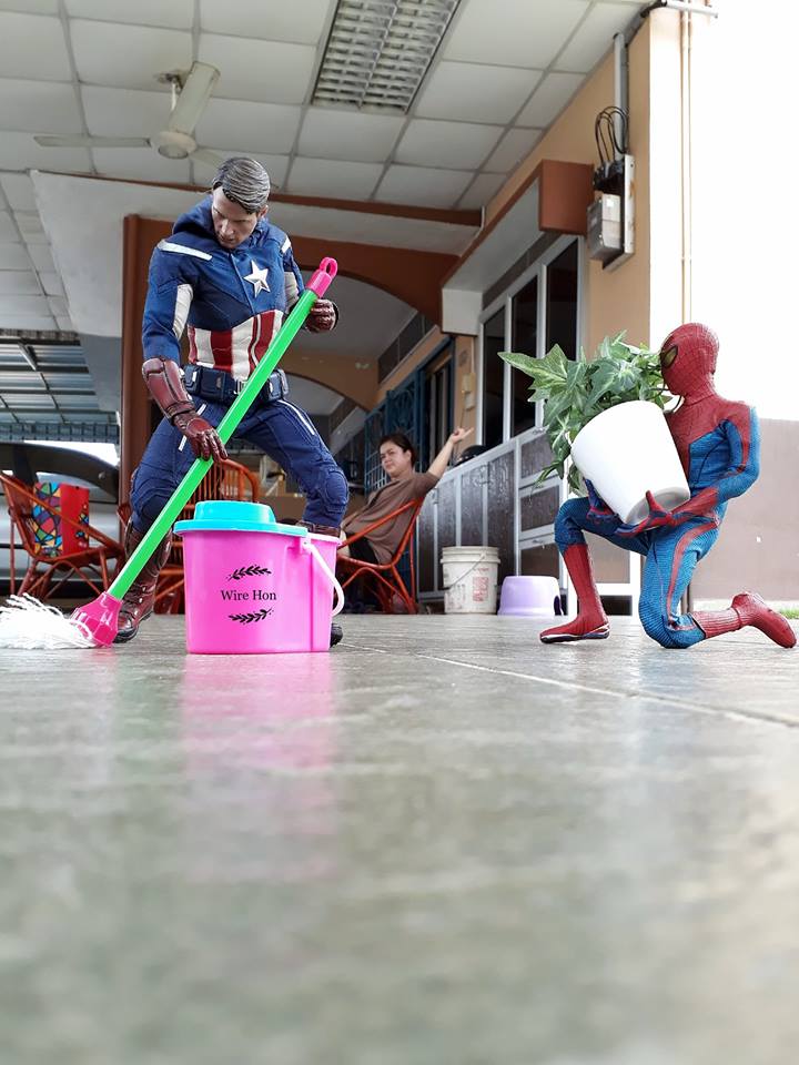 10 Aksi superhero disuruh lakukan pekerjaan sehari-hari, kocak pol
