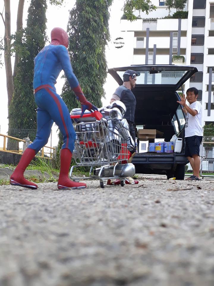 10 Aksi superhero disuruh lakukan pekerjaan sehari-hari, kocak pol