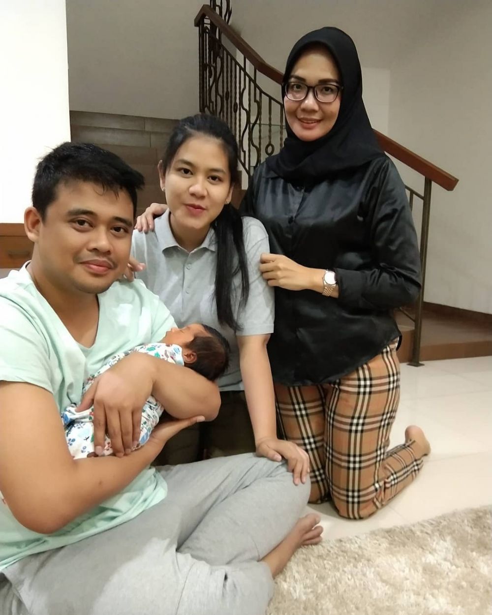 Jadi orangtua baru, ini 7 momen Bobby Nasution momong Sedah Mirah