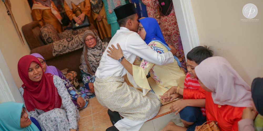 Gagal haru, yang dilakukan mempelai pria saat sungkeman ini kocak pol