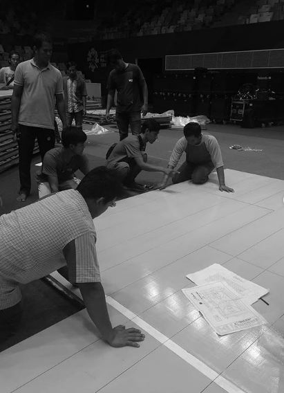 6 Potret pasukan 'Bandung Bondowoso' sulap venue AG dalam semalam