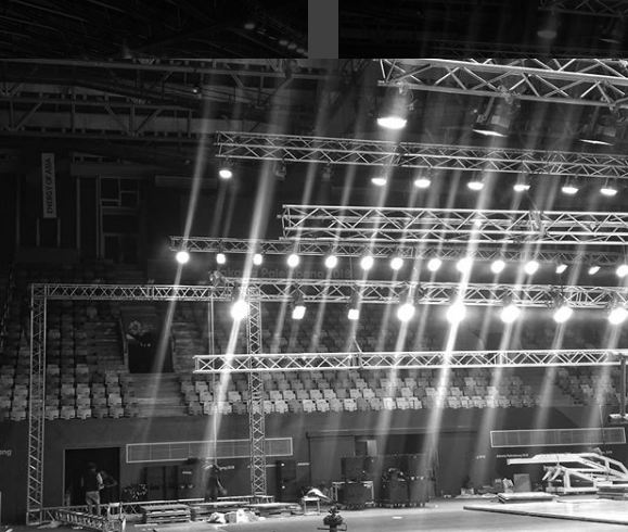 6 Potret pasukan 'Bandung Bondowoso' sulap venue AG dalam semalam