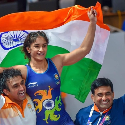 Raih emas di AG 2018, ini 10 foto Vinesh Phogat sepupu Geeta 'Dangal'