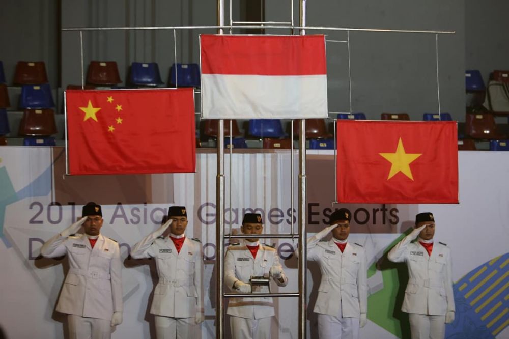 10 Potret kemenangan Ridel Yesaya, peraih medali emas eSports