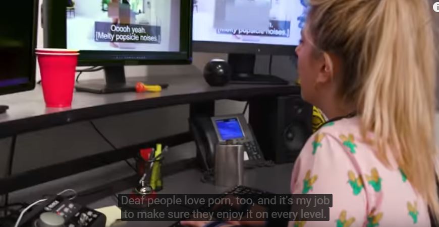 Cewek ini profesinya bikin caption di video porno, begini kisahnya