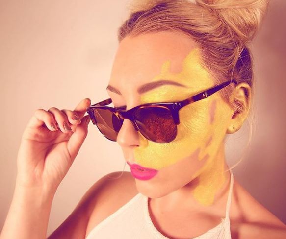 10 Kreasi makeup untuk tutupi tanda lahir ini menakjubkan banget