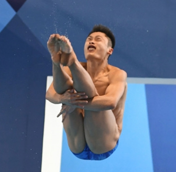 10 Ekspresi wajah 'aneh' atlet loncat indah Asian Games saat beraksi