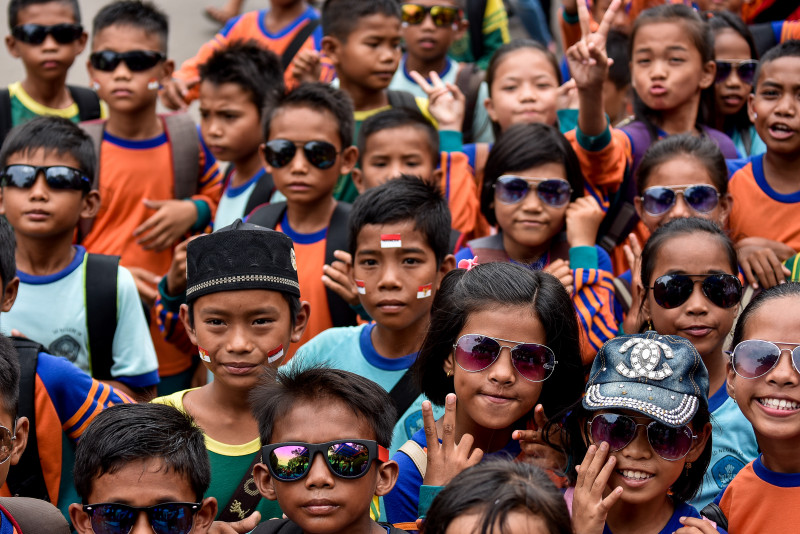 Penuh semangat, ini 10 ekspresi heboh suporter cilik di Asian Games