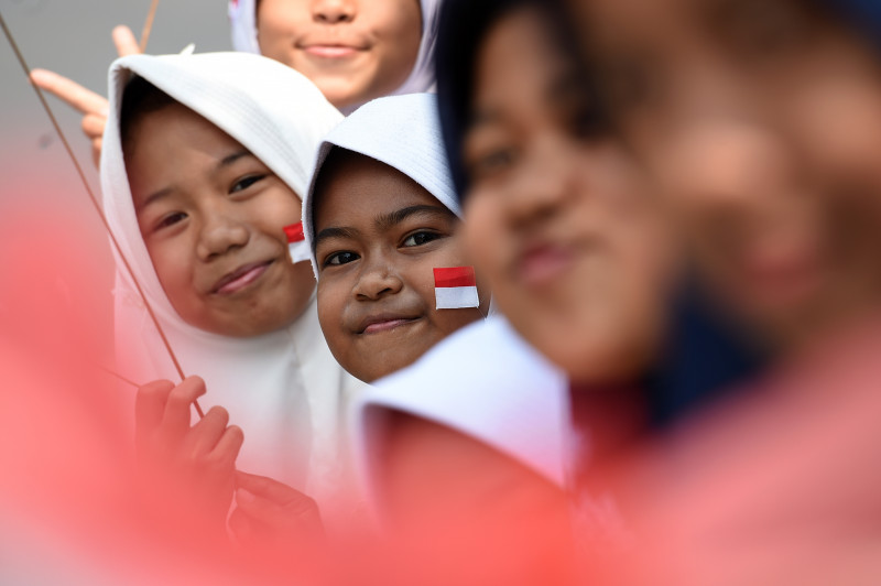 Penuh semangat, ini 10 ekspresi heboh suporter cilik di Asian Games