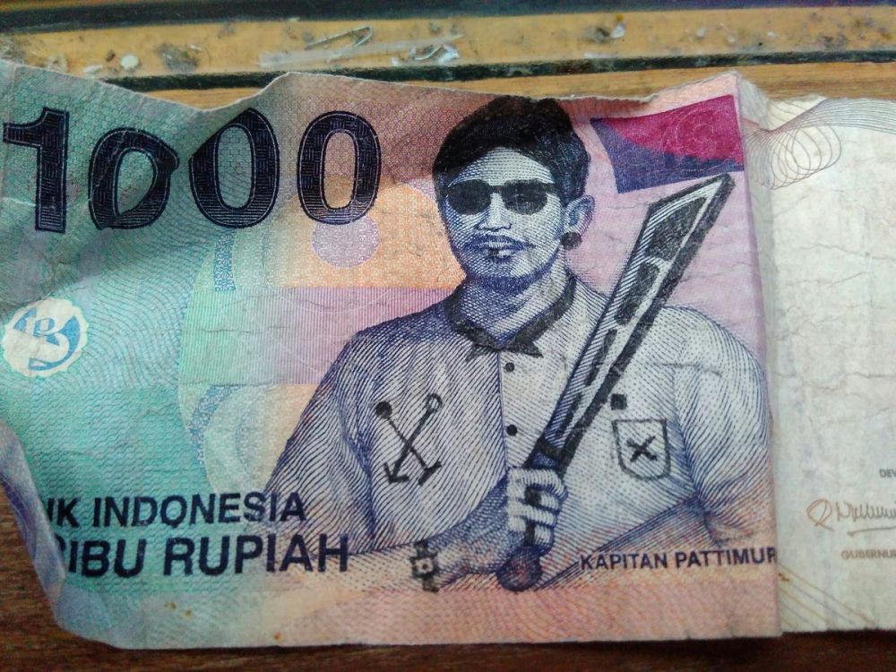 Bikin ngelus dada, 8 tingkah usil coret-coret uang bergambar pahlawan