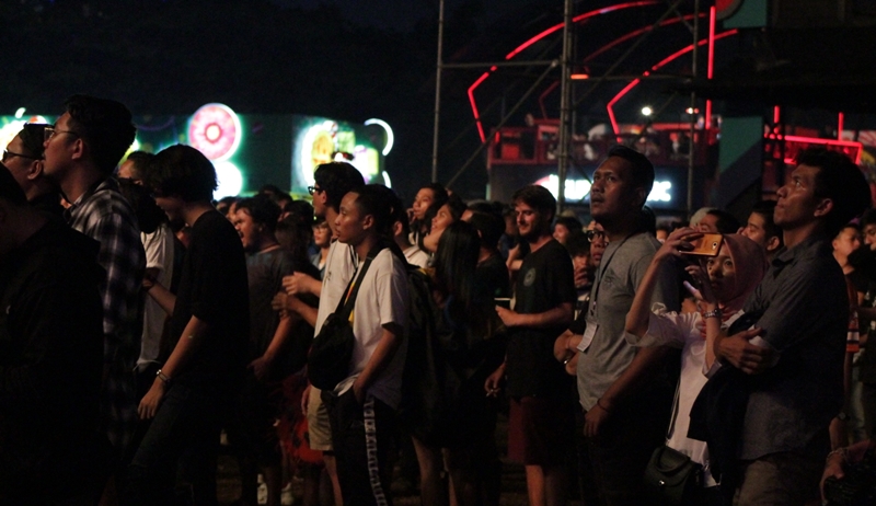 Pesta musik multigenre ini sukses membius penonton, keren abis Sob!