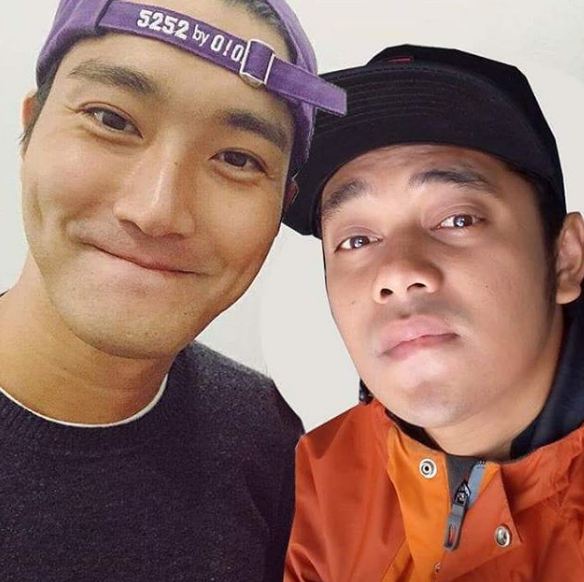 6 Selfie halu fans K-pop dengan Siwon di backstage Asian Games 2018