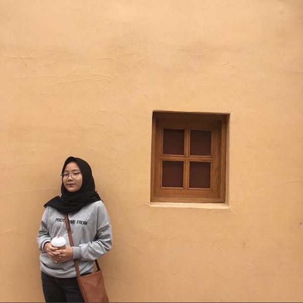 10 Gaya hijab Zara, putri Ridwan Kamil yang mirip Nissa Sabyan