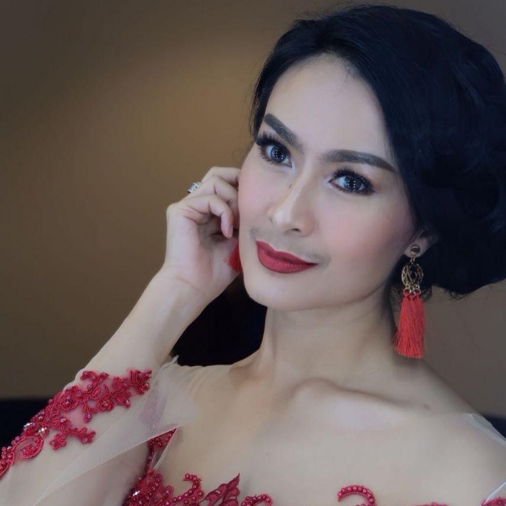 7 Seleb ini tak lupa khatam Alquran meski kegiatannya padat, salut