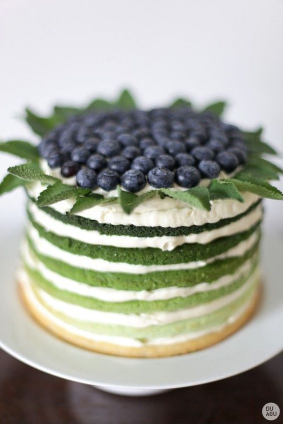 10 Kreasi ombre cake ini perpaduan warnanya bikin nggak tega makan