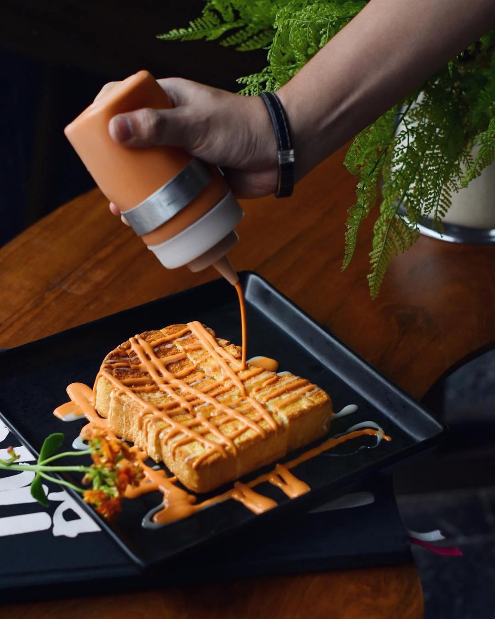 Tak hanya diminum, ini 5 kreasi unik thai tea yang tak kalah menggoda