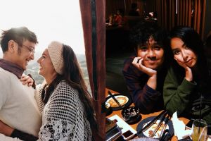 Tak disangka 5 seleb ini bisa pacaran dengan idolanya, bikin iri