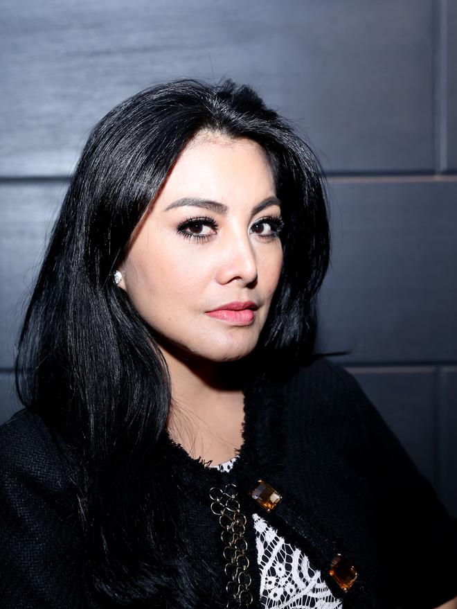 5 Seleb cantik ini pilih menikah di Tanah Suci, ada berujung cerai