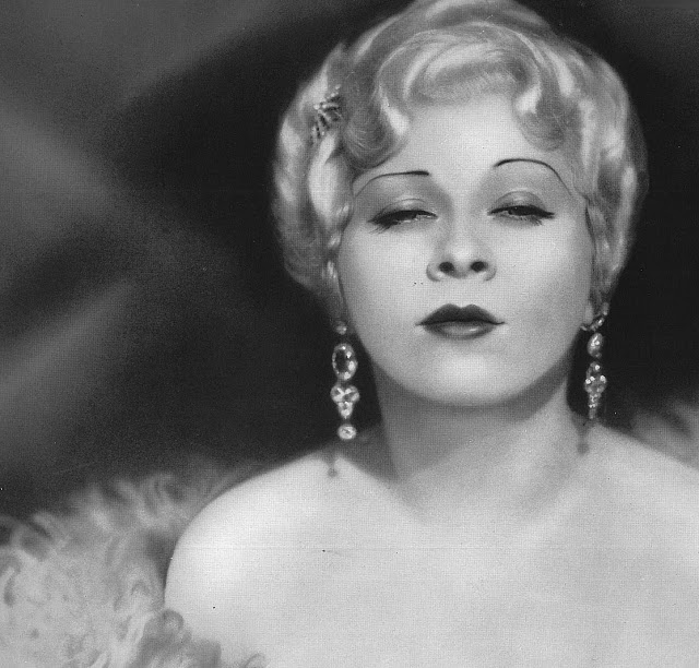 14 Tokoh wanita yang terkenal karena skandalnya dan bikin heboh dunia