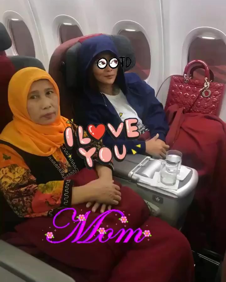 Penuh kasih sayang, ini 5 momen kedekatan Inul & ibunya yang sederhana