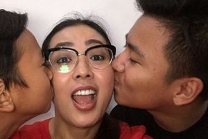 Lagi ngantuk berat, begini kepolosan anak Soimah tidur di bathtub