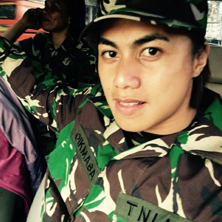 6 Potret Aprilia Manganang dalam balutan seragam TNI, tetap cantik