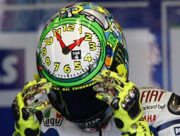 Selalu ganti desain, ini 10 helm Rossi saat tampil di MotoGP Misano