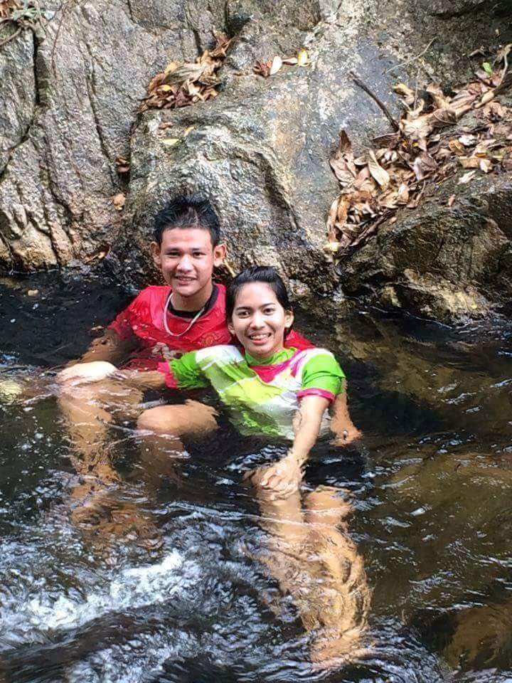 Kekasih derita kanker ganas, 10 momen kesetiaan cewek ini bikin haru