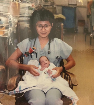 Tak terduga, wanita ini bertemu dengan bayi yang dirawat 28 tahun lalu