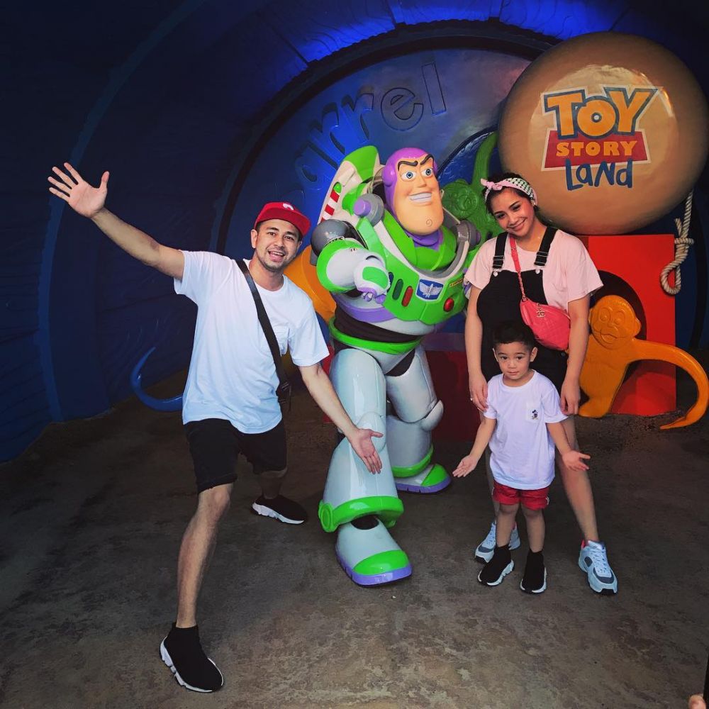 8 Momen Nagita Slavina main bareng Rafathar, bukti bak kakak-adik