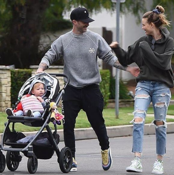 10 Potret anak Adam Levine dan Behati Prinsloo yang jarang terekspos