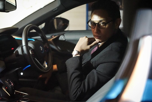 Bak kembaran Sandiaga Uno, 10 gaya Ferri Jubair ini tak kalah kece