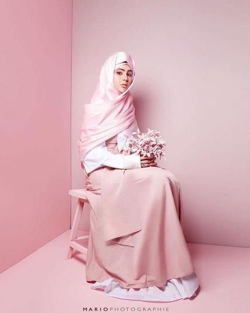 Tampil berhijab saat pemotretan, 10 seleb cantik ini manglingi banget