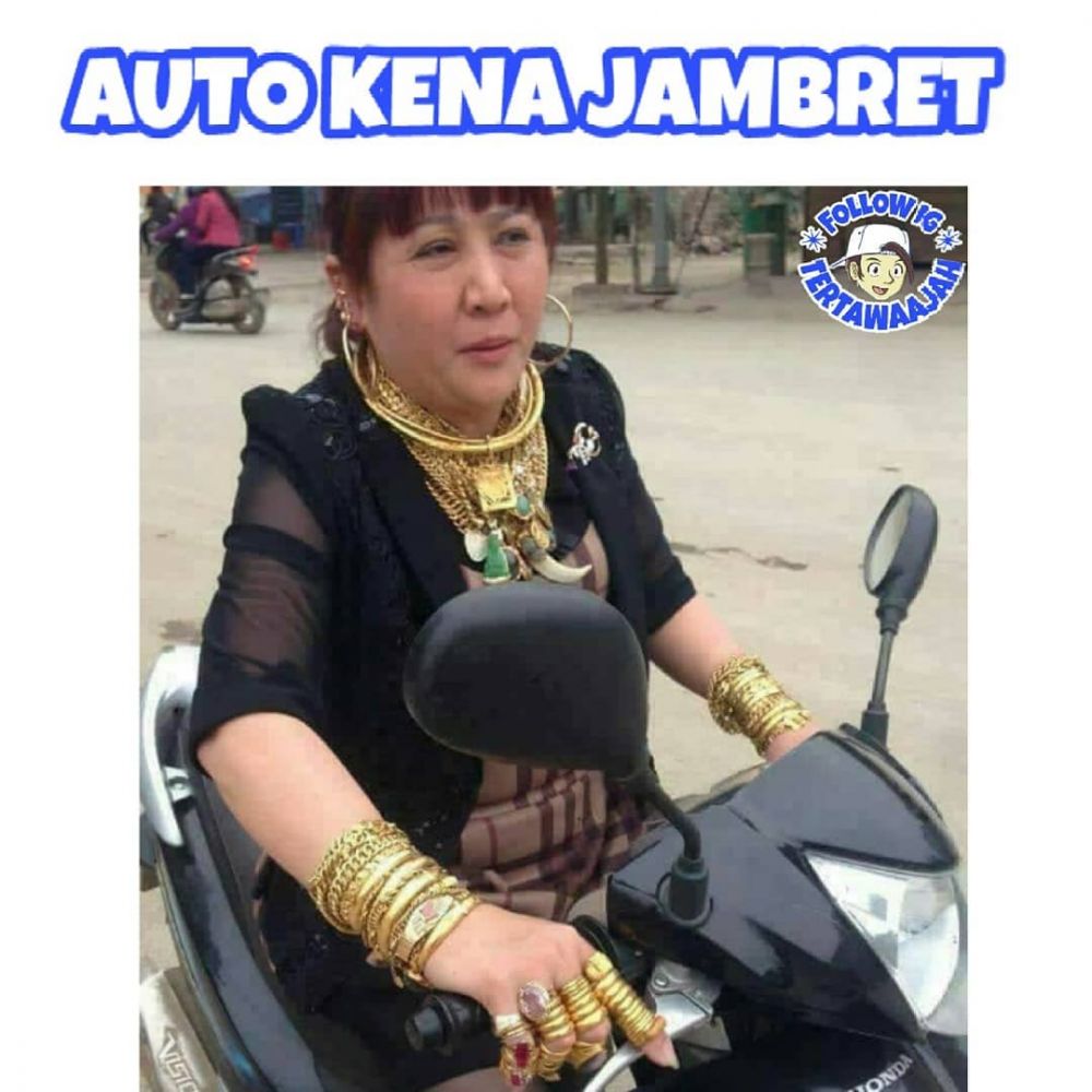 7 Potret bukti emak-emak jangan naik motor sendiri ini bikin ngakak