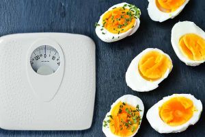 Turunkan 11 kg berat badanmu dengan menu diet telur rebus ini