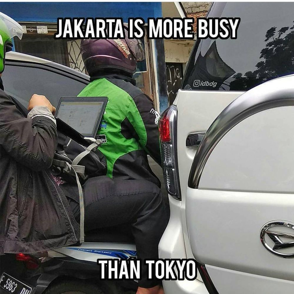 8 Tingkah absurd penumpang ojek online ini bikin ketawa tepuk jidat