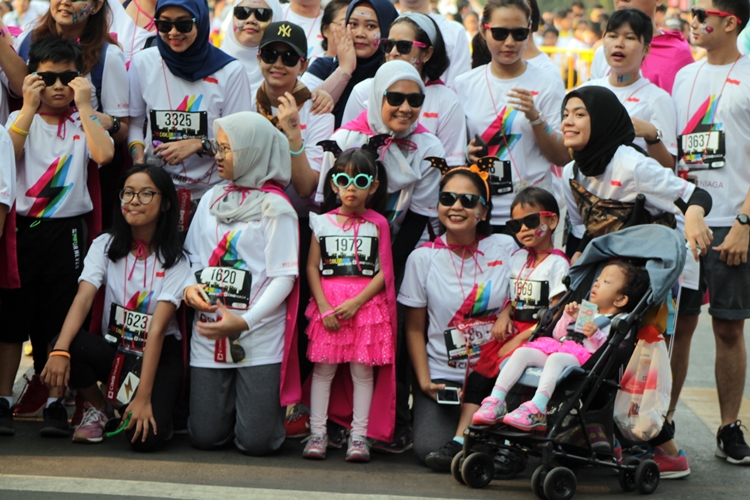 Begini serunya The Color Run yang bikin Jakarta bertabur warna