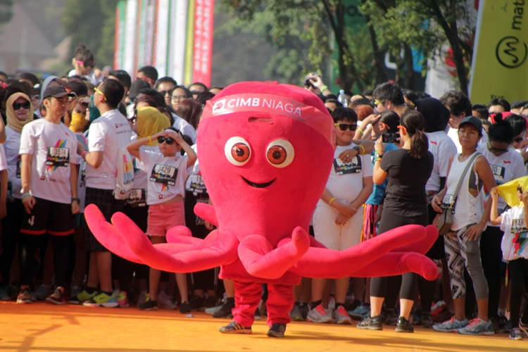 Begini serunya The Color Run yang bikin Jakarta bertabur warna