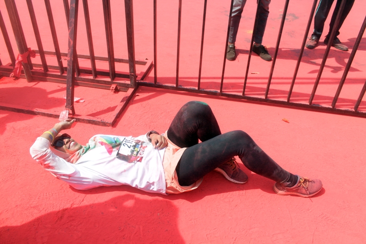 Begini serunya The Color Run yang bikin Jakarta bertabur warna