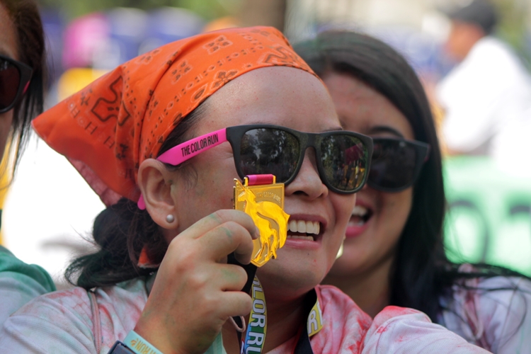 Begini serunya The Color Run yang bikin Jakarta bertabur warna