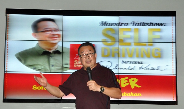 Guru besar UI ini didapuk sebagai penulis terbaik 2018, ini alasannya 