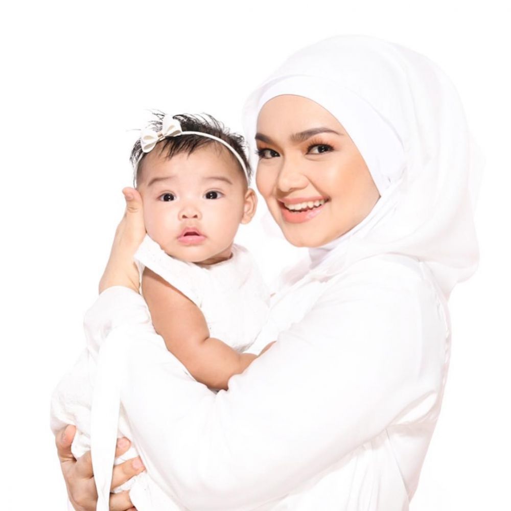 Gemesin abis, ini 10 tingkah lucu Siti Aafiyah putri Siti Nurhaliza