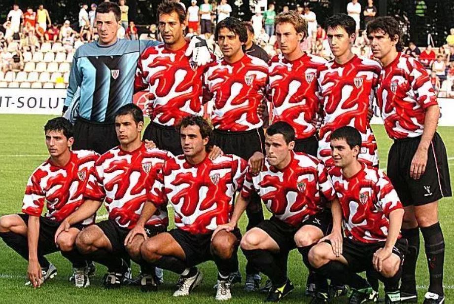 10 Jersey teraneh klub sepak bola dunia, ada gambar Spider-Man