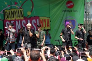 Meriah, boyband kelas dunia ini bikin histeris anak SMA di Bekasi
