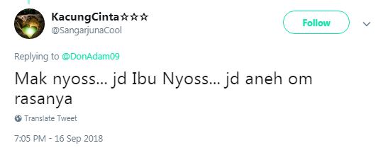 8 Cuitan kocak 'Emak-emak' vs 'Ibu Bangsa' ini bikin ngakak salto