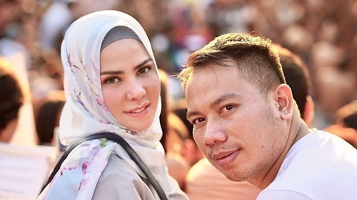 5 Drama yang mewarnai pernikahan Angel Lelga & Vicky Prasetyo