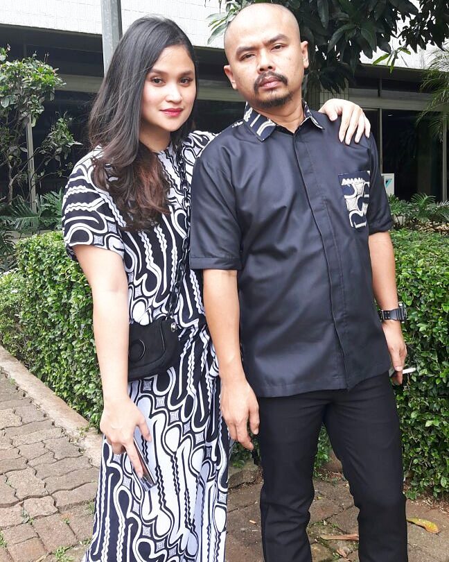 8 Momen mesra Wendi Cagur & istri, dari prewed hingga 8 tahun menikah