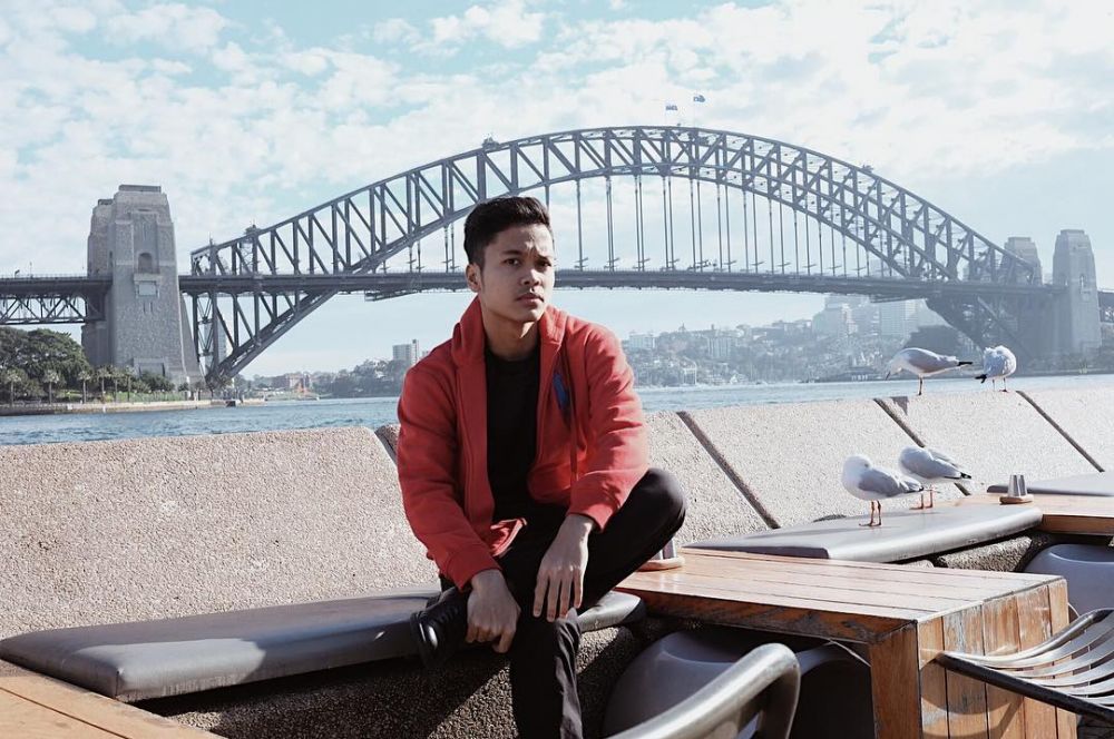 10 Gaya santai Ginting di luar lapangan, bikin cewek makin kesengsem