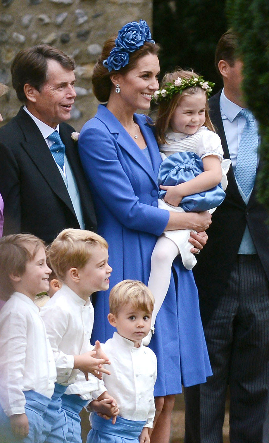 Jadi pengiring pengantin, ini 10 potret menggemaskan George & Charlott